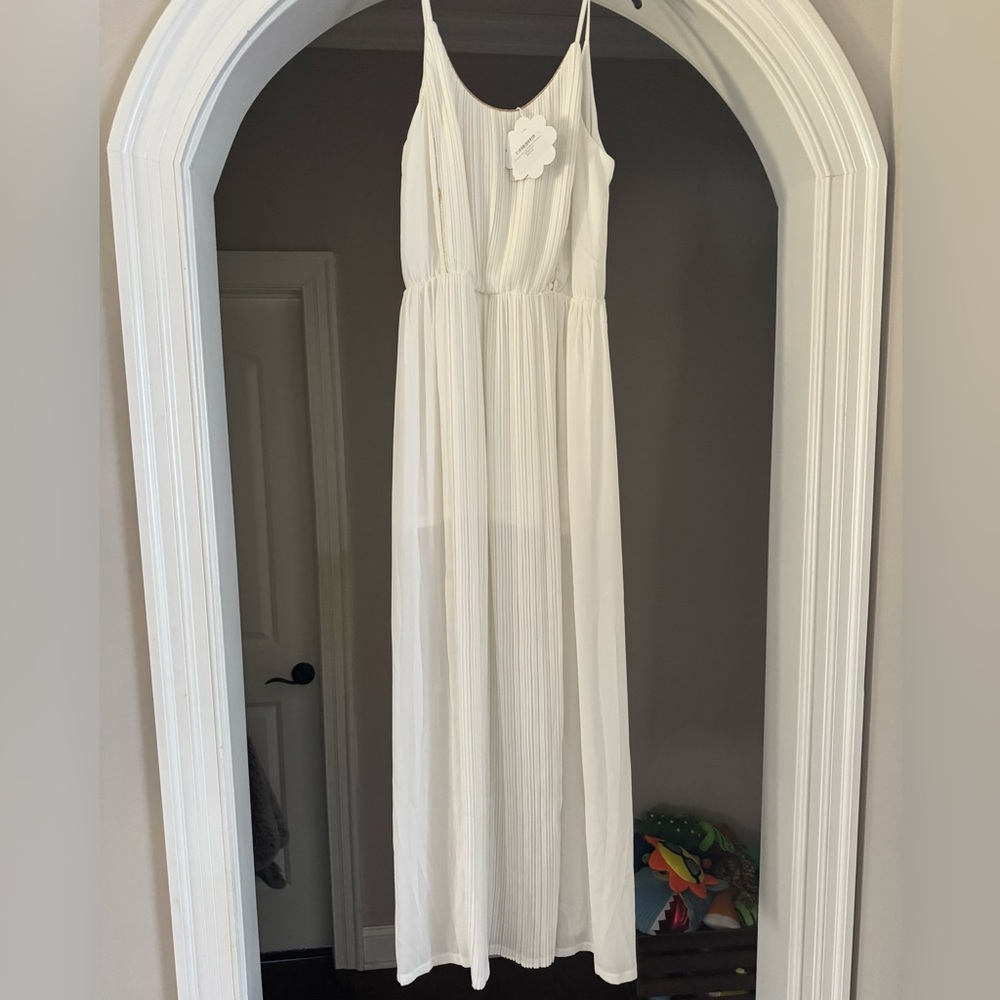 White maxi dress